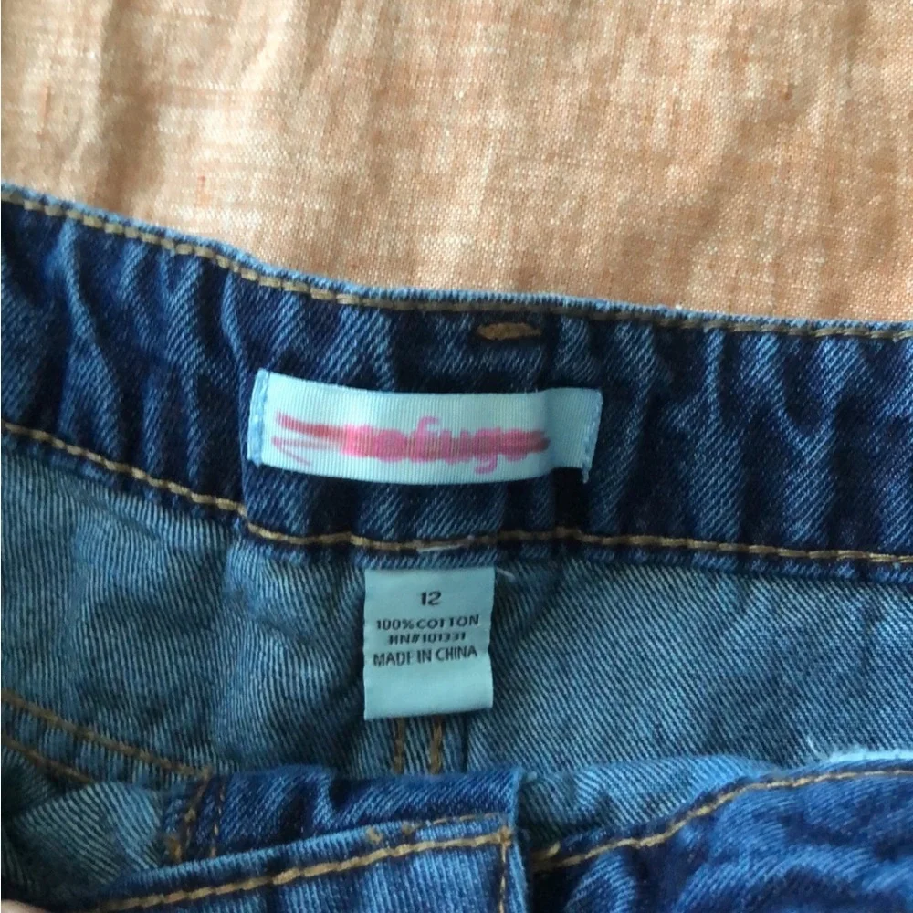 Hi Rise Jean Shorts - Picture 2 of 3